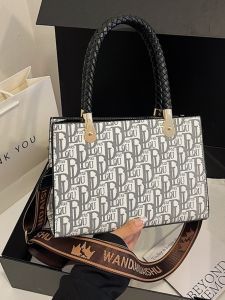 Fashionable Large Capacity Womens Tote Bag Handbag Stylish Print Single Shoulder Crossbody Bag Trendy Handbag for Casual Use