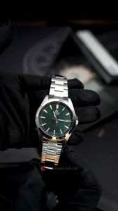 Jam Tangan Pria Casio Edifice EFV-140D-3A Green Dial Silver Stainless Steel Band