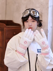 (SG Seller) Sanrio Kuromi Melody Waterproof Ski Gloves Women Girls Winter Touch Screen Snow Gloves Plus Velvet Thermal Gloves