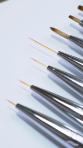 พู่กันเพ้นท์เล็บ Pick Me Up ด้ามอะคริลิคใส ขนไนลอนพิเศษ เหมาะสำหรับการใช้เพ้นท์ ขายแยกเบอร์