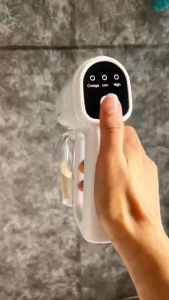 ]Máy phun khử khuẩn TIA UV dạng máy xịt cồn khử khuẩn nano tự động phun sương khử trùng không khí không dây khử khuẩn tốt nhât cho mùa dịch Covid - T0134