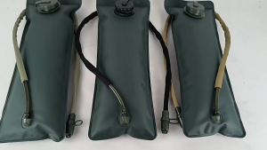 สินค้ามีคุณภาพ 3L 2.5L ถุงใส่น้ำเดินป่า ถุงน้ำวิ่งเทรล เป้น้ำเทรลทหาร พกเดินป่า พกไปวิ่ง ตั้งแคมป์ แบบPVC