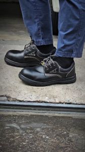 รองเท้าเซฟตี้ รองเท้านิรภัย Pangolin(แพงโกลิน) 9501US (ESD)  แบบหุ้มส้น ผูกเชือก