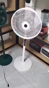BOSCH Solar Electric Fan 11/16/18" | Rechargeable Stand Fan | Solar Panel | LED Light | Portable & Energy Saving