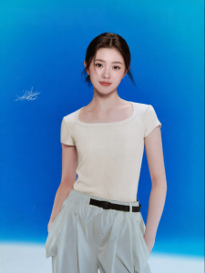 Bananain | Cool Material V-Neck Padded Sleeve T-Shirt