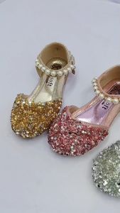 9172 รองเท้าคัทชูส้นเตี้ย เด็กหญิง ประดับเพชร สวยงาม 3สี เงิน ทอง ชมพู 26-36 มี สวยงาม การสวยของเด็ด