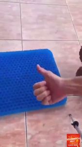 Đệm Ngồi Thoáng Khí dododios Chống Trĩ 3D 2 Lớp Đệm Gel Tổ Ong Lót Ghế Trên Ô Tô Giúp Tuần Hoàn MáuChống Đau Mỏi Lưng - Hàng Chính Hãng dododios