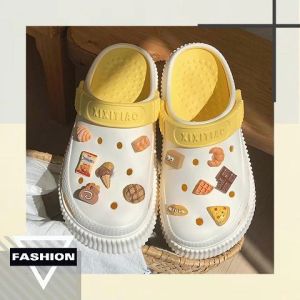 Xishop กำลังฮิต รองเท้าแตะหัวโตแบบสวม สีสันน่ารักมาก สายหวานถูกใจสิ่งนี้ มาพร้อมตัวติดเซ็ตสุดเก๋ รุ่นนี้สีทูโทน ใส่แล้วไม่มีเบื่อ พื้นนิ่ม Supportเท้าได้ดี ไม่อยากพลาดกดจิ้มในตะกร้า