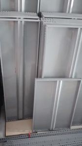 Mâm tôn Rộng 50cm. Quy cách: 50x100 và 50x120. Mâm dùng để lắp Kệ V lỗ - Kệ kho chứa hàng