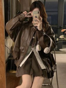 แจ็คเก็ตหนัง PU สไตล์ย้อนยุคสำหรับผู้หญิง สไตล์วินเทจสไตล์เมือง แจ็คเก็ตเบสบอล แจ็คเก็ตมอเตอร์ไซค์ สไตล์วินเทจสตรีทwear