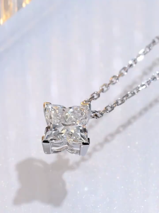 Queensun 18k Gold Lab Diamond Four-Point Star Pendant Necklace | Lab Diamond Clover Necklace | Sparkling Diamond Star Pendant |Minimalist Luxury Necklaces |Daily Wear Diamond Jewelry18K 金四芒星满钻培育钻石项链