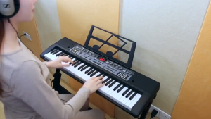 Đàn Piano Điện Tử 61 phím Đàn Organ Electronic cho bé - Đàn điện tử Dành Cho Người Lớn Học Kèm Mic Sạc Giá Đỡ