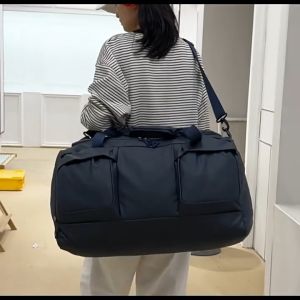 Travel Large Capacity Outdoor Sport Gym Duffel Bag Camping Hiking Luggage Bags Lelaki Beg Sandang Wanita (Malaysia Ready Stock)