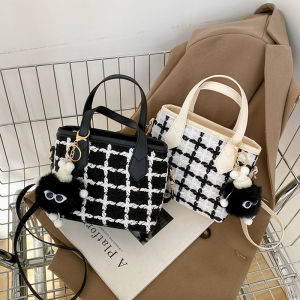 Meria Plaid Bucket Bag New 2022 Style Soft Surface Zipper Closure Womens Versatile Handbag for Work Casual Use