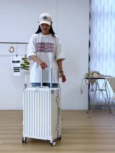 TRAVELCUL【พร้อมส่งในไทย】กระเป๋าล้อลาก  20/24 นิ้ว เดินทางโครงสร้างอลูมิเนียม พร้อมที่วางโทรศัพท์มือถือและที่วางแก้ว ช่องเสียบสายUSB ป้องกันรอยขีดข่วน