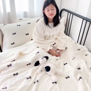 Chăn lông cừu trẻ em chăn cho bé đi học dày dặn 2 lớp siêu mềm mịn không rụng lông kt 1m x 1m5