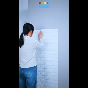 Sticker Dinding 3D Wallpaper Bata Putih Busa PE Embos 70 x 77 cm