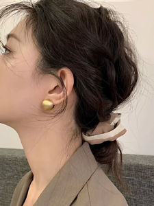 2023 New Special-Interest Design Brushed Ball Ear Clip Earrings Womens Fashion All-Matching Fancy Simple Earrings Fashion