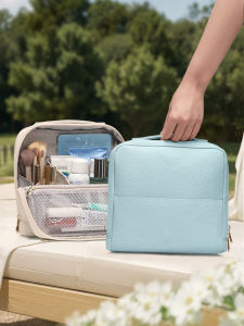 Lady Large Capacity Travel Cosmetic Bag Organizer