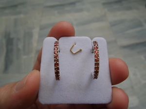 ++PY Beauty++ ร้านคอนเทนเนอร์ ยังมีขายและของที่ดี 925 Sterling silver ฝังพลอยทับทิมและบุษราคัมเหลี่ยมเพชรไล่โทนสี (Natural Ruby And Yellow Sapphire) น้ำหนัก 2.50 กะรัต