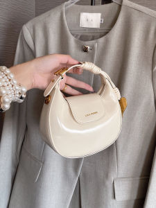 MY&FSNH | Túi Đeo Chéo Lưỡi Liềm Da Phong Cách Tối Giản Elegance