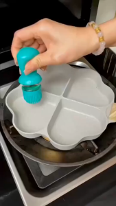 Elegant Heart-Shaped Non-Stick Egg Ring Pan Set with Wooden Handle Induction Compatible Oven Safe