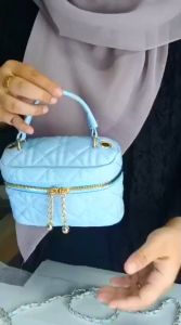 Line Chain Womens Bag Tide Premium Feeling Hundred Handheld Mini Hairball Shoulder Crossbody Bag