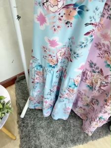 P22337 เดรสสายเดี่ยว เปิดไหล่ แต่งระบายชั้นๆ ลายดอกไม้