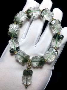 Natural green ghost crystal fish bracelet exquisite carving crystal transparent gold and jade every year there are fish exquisite atmosphere gifts with good products Size: 1913.4 10mm weight: 35.3 grams color is too beautiful