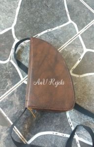 Dompet Taji Segitiga Resleting Isian 12