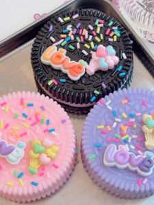 New Oreo Cookie Squeezable Stress Relief Toy Realistic TPR Food Play Creative Stress Busting Stall Toy for Children above 3 Years