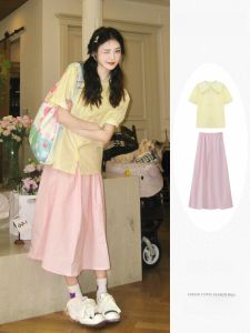 ชุดหวานฤดูร้อน Dopaamine ชุดเด็กผู้หญิงคอตั้งกระโปรงสั้นเสื้อตัวบนสองชิ้น ชุดแฟชั่นสำหรับผู้หญิงวัย 18-25 ปี