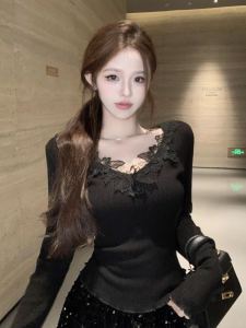 เสื้อถักแขนยาวทรงเข้ารูปสำหรับผู้หญิงในฤดูใบไม้ร่วงและฤดูหนาว เสื้อชั้นในแบบมีขอบลูกไม้ ทรงเข้ารูป เสื้อชั้นในสั้น เสื้อชั้นในทรงเข้ารูป