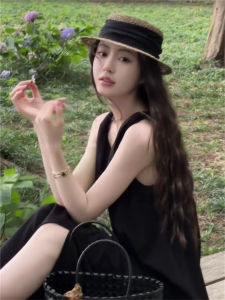 French Style Flat Top Straw Hat Women Summer New Model Beach Sand Hat Small Head Size Hat Elegant Outfit Short Brim Flat Edge