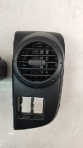 [READY STOCK] Isuzu D-Max Dmax ITEQ 2007-2011 Aircond Air Cond Grille / Vent / Louver Air Cond Vent Outlet