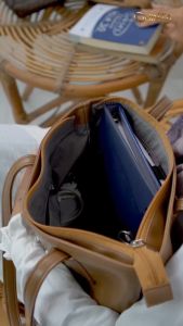 Quinta Yara Medium Totebag Simple Mudah Dibawa dan Awet