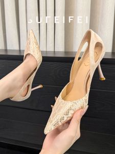 รองเท้าส้นสูงผู้หญิงทรงหัวแหลมแบบสวมสบายสไตล์ฝรั่งเศสสำหรับฤดูร้อนปี 2025 รองเท้าแตะส้นบางแบบสวมสบายสำหรับผู้หญิงที่สวยงามและมีเอกลักษณ์