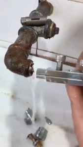 Faucet Angle Valves Broken Wire Extractor Broken Wire Extractor Threading Tools Tap And Screw Remover Water-Tap Angle Valve Repair 4/6 Points Water Main Breaks Repair Tools