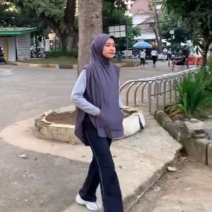 hijab sport saku depan