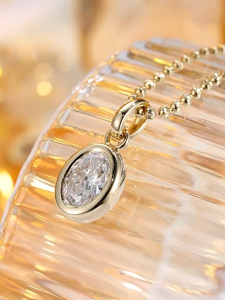 Queensun IGI 1Carats 18k Gold Lab Diamond Oval Bezel Set Solitaire Pendant Necklace | Lab Diamond Solitaire Necklace | Minimalist Gold Bead Chain | Daily Wear Dainty Pendant | Sparkling Simple Jewelry | 18K 金培育钻石珠链吊坠 简约包镶轻奢设计 日常/通勤百搭高级感饰品