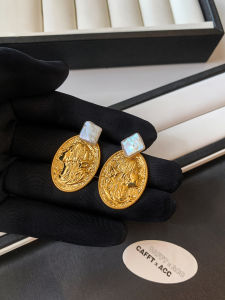 CAFFTI | Vintage Hong Kong Style Gold Silver Natural Baroque Pearl Personage Design Stud Earrings