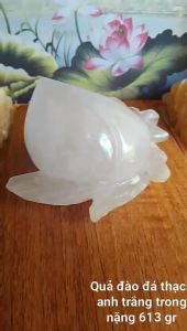 Quả Đào Đá Phong Thủy Thach Anh Trắng Trong Tự Nhiên