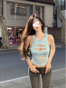 Ren In Bó Sát Áo Ba Lỗ Nữ Mùa Hè 2024 Retro Thiết Kế Đục Lỗ Ôm Vừa Vặn Không Dây Áo Chiều Dài Ngắn Theo Phong Cách Đi Lại