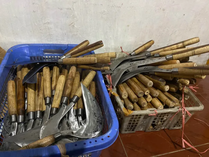 Sabit%20rumput%20dan%20sabit%20padi%20asli%20garut%20jawabarat/%20FULL%20BAJA%20ASLI%20-%20Image%204