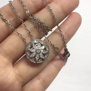 Huitan Hollow Flower Design Women Pendant Necklace for Wedding Engagement Fashion Elegant Accessories Party Jewelry Inlaid CZ