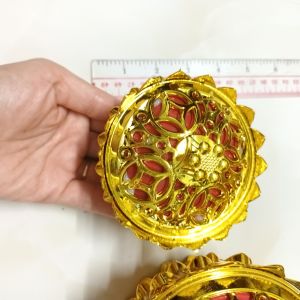 Thố sen thiếc vàng đựng vật phẩm phong thủy đặt bàn thờ Thần tài