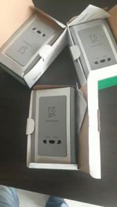 [CHÍNH HÃNG] Ổ cắm cạo râu ET3727V Schneider - 2 cấp điện áp 100-240Vac