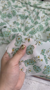 VẢI VOAN LỤA HOẠ TIẾT CÚC XANH NỀN TRẮNG GẠO - KHỔ 1.5M - VẢI NHÀ PHẠM