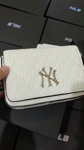Korean-Style mlb2023 Fashion New Womens Shoulder Messenger Bag ny Yankees Full Printed Presbyopic Small Square Bag Camera Bag