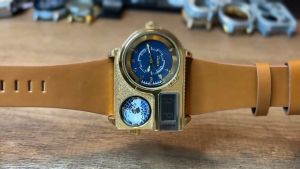 Oulm 5026 Dual Display Wristwatch Men Two Time Zone Sport Watch Male Big Size Quartz Clock Men 39s Casual Leather Watches [Hot selling]